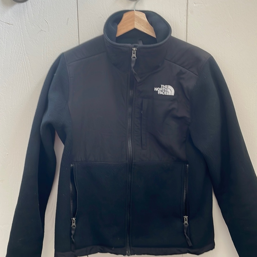 The North Face Women’s Jacket- Denali 2 Size Small